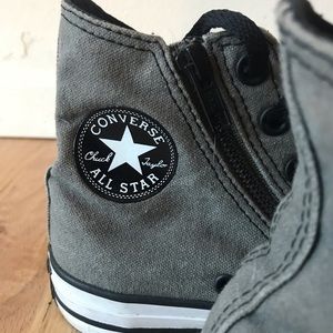 Grey converse all stars